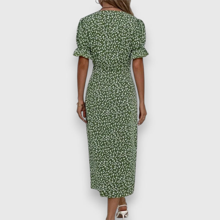 Hayden Tessina – Elegant Floral Dress