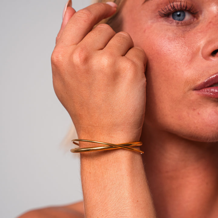 Elegant Eva Bracelet