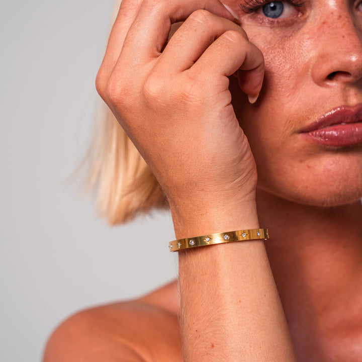 Elegant Crystal Bracelet