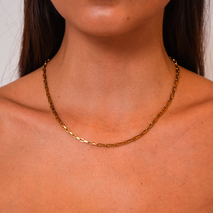 Venna: Elegant and Stylish Accessory