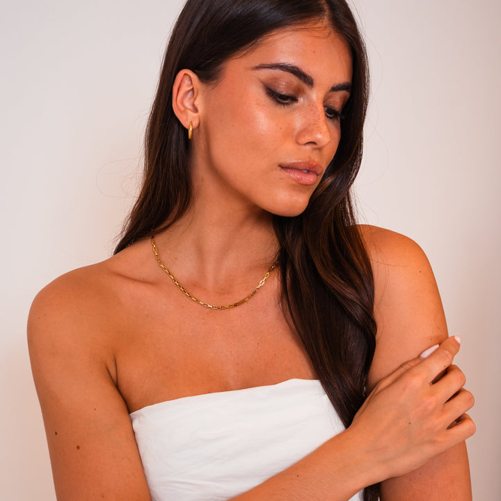 Venna: Elegant and Stylish Accessory