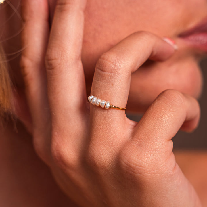 Small Pearl Ring