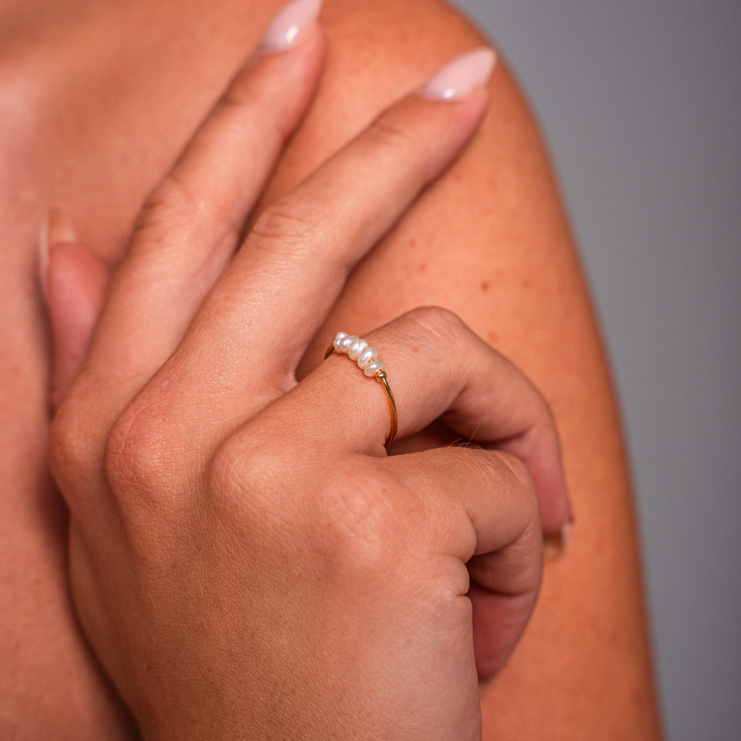 Small Pearl Ring