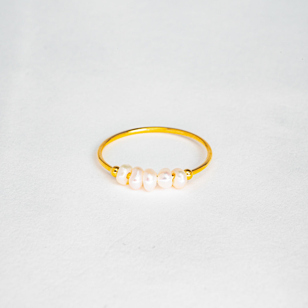 Small Pearl Ring