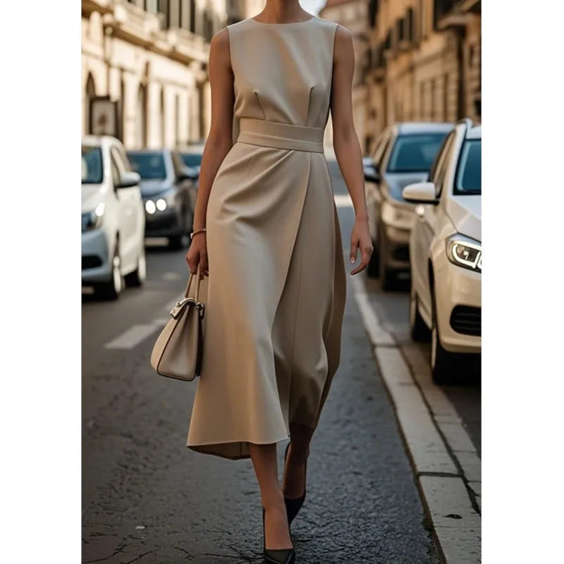 Hayden Ryve | Elegant Round Neck Dress