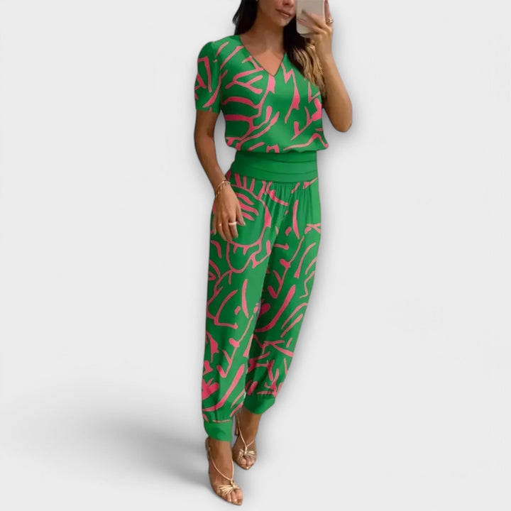 Irmelin – Elegant Set with Top and Pants