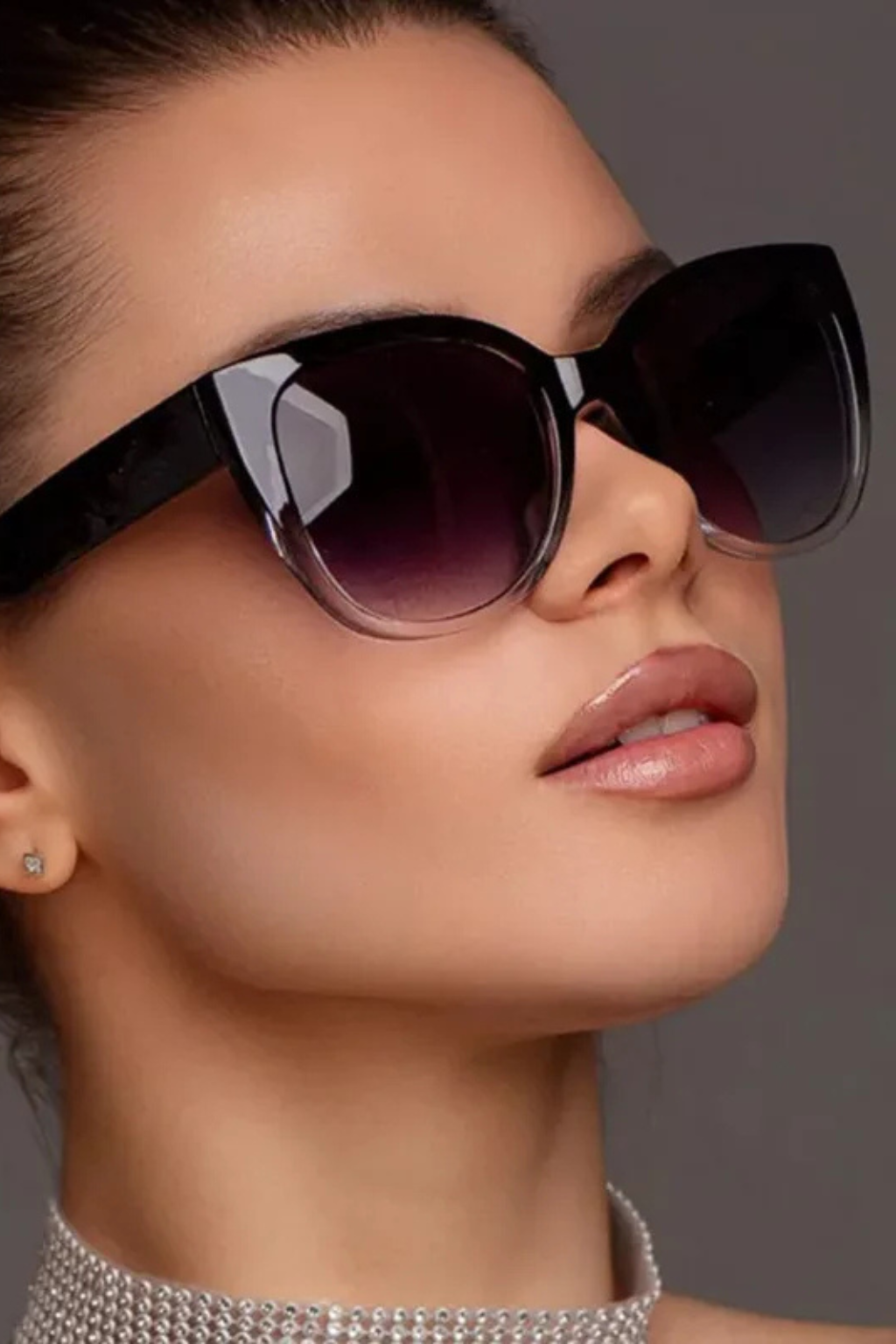 Women's Oversized Cat Eye Two Tone Gradient Frame Gradient Tinted Lens Thick Frame Sunglasses