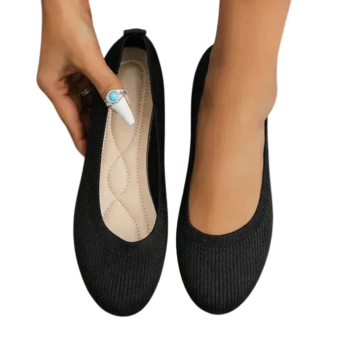 Women's Slip-On Comfort Flat Shoes with Round Toe, Ribbed Textured Upper and Heel Pull Tab