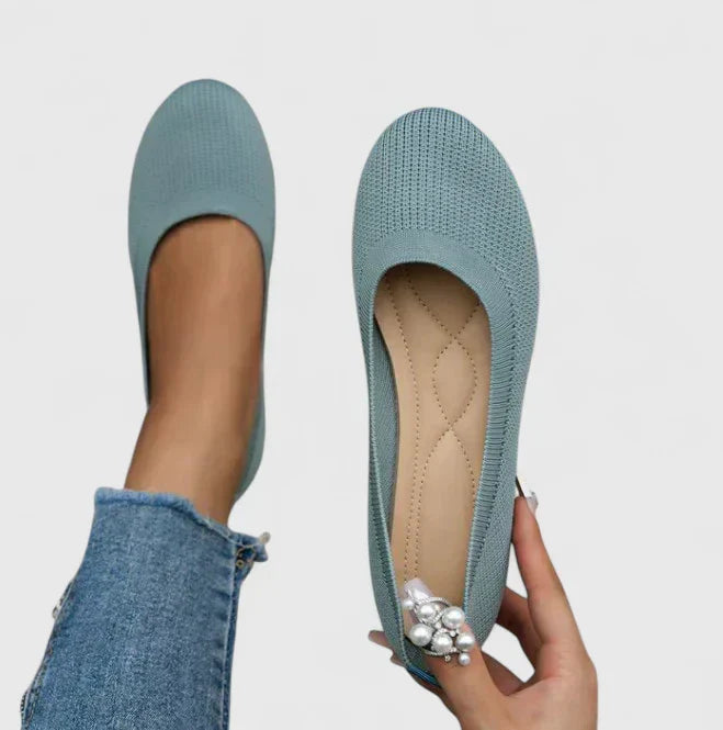 Women's Slip-On Comfort Flat Shoes with Round Toe, Ribbed Textured Upper and Heel Pull Tab