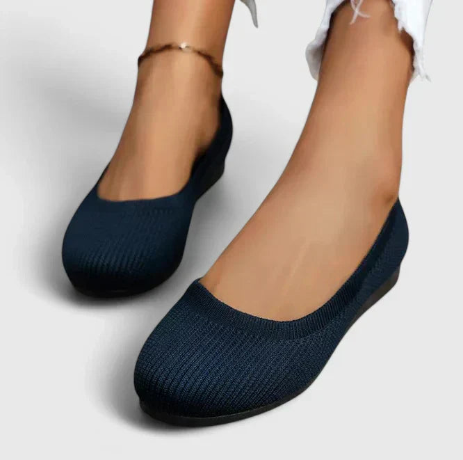 Women's Slip-On Comfort Flat Shoes with Round Toe, Ribbed Textured Upper and Heel Pull Tab
